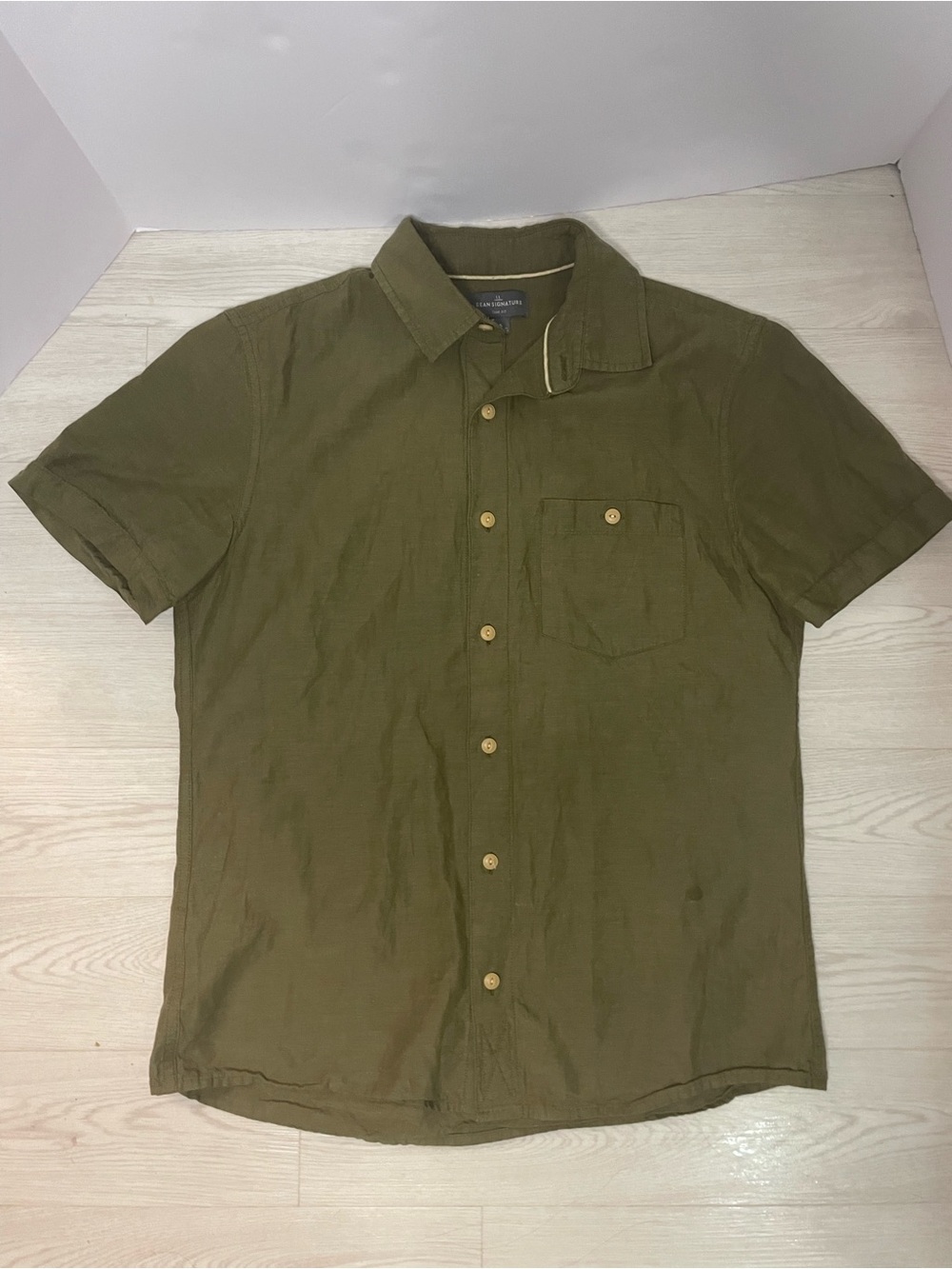 L.L. Bean Signature Mens  Slim Fit Size Small Army Green Button Down Shirt EUC